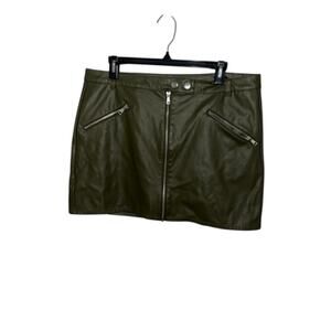 Yozy Black and White